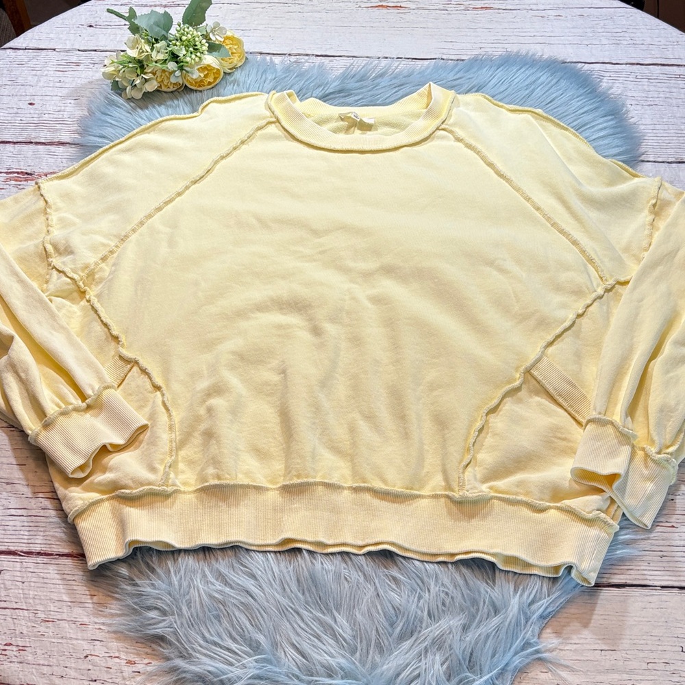 Easel Light Yellow Pullover Sweatshirt sz M